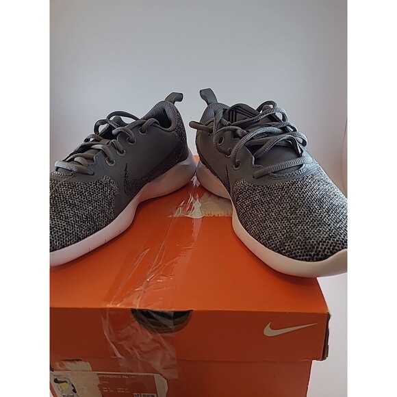Nike Men’s Flex Experience 10 Running Shoes Gray, Size 7